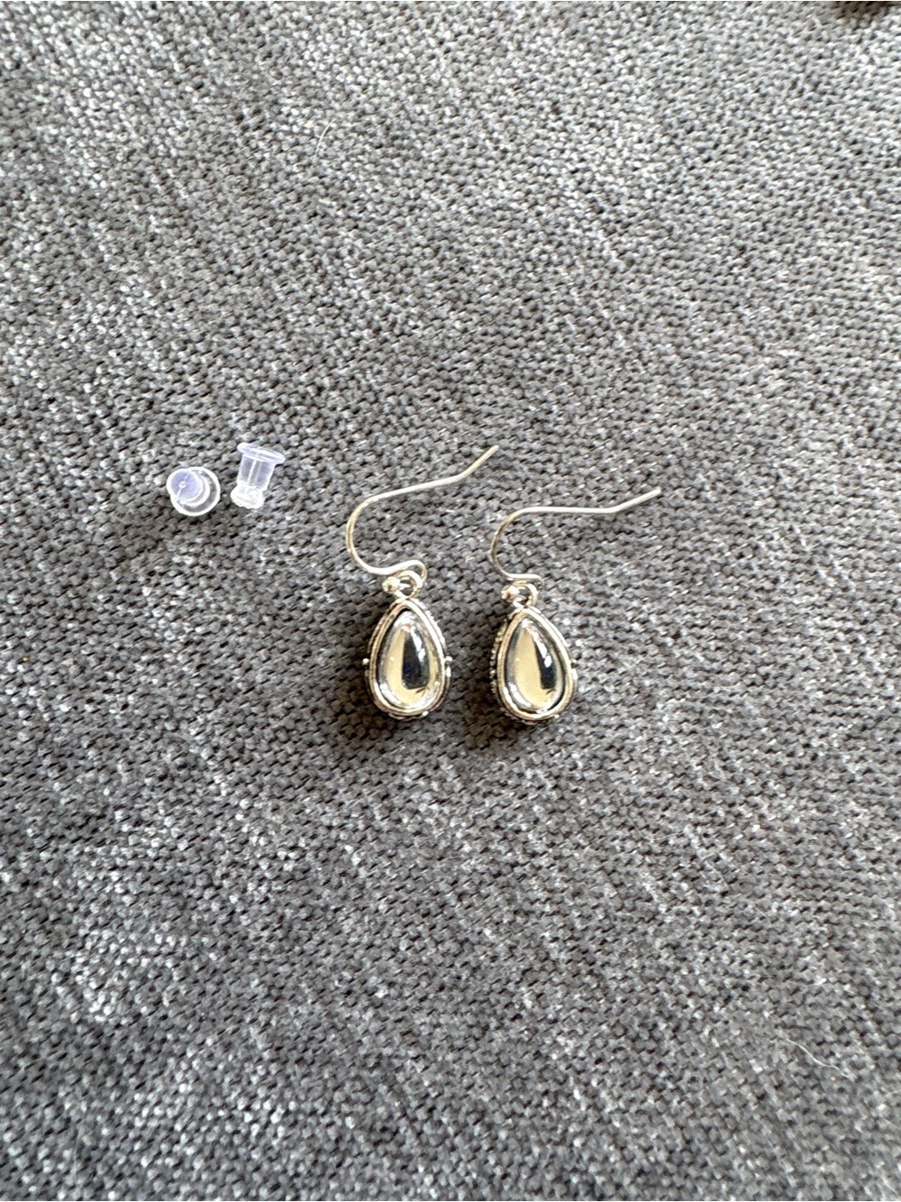 Clear, fake diamond like stone to teardrop dangle costume earrings